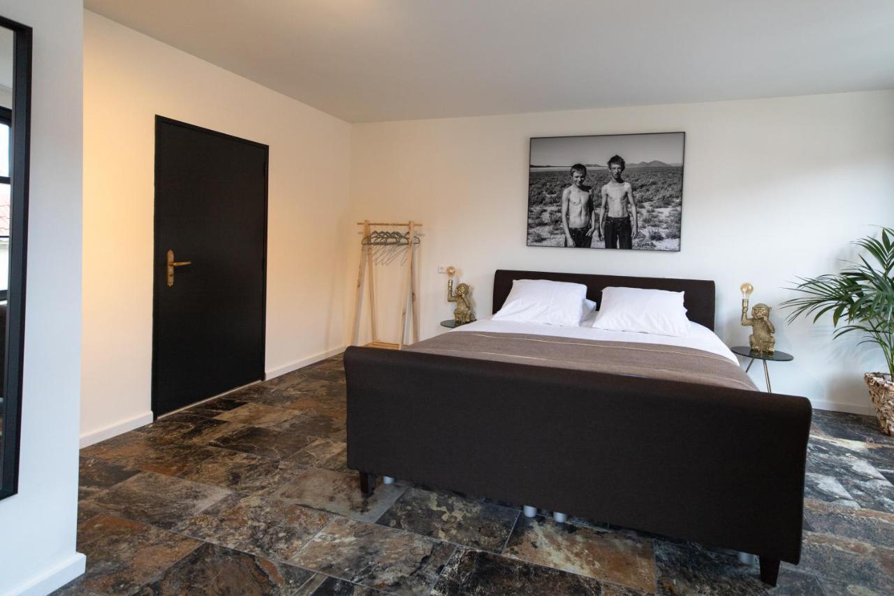 Hotel-Restaurant "Lely" Oude-Tonge ภายนอก รูปภาพ
