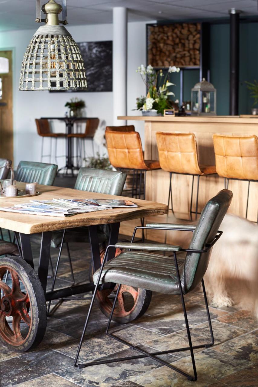 Hotel-Restaurant "Lely" Oude-Tonge ภายนอก รูปภาพ